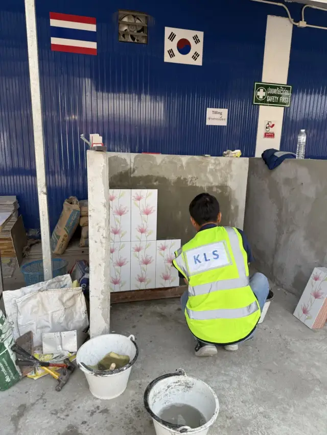 גיוס רצפים זרים לבנייה — איך בוחרים עובדי ריצוף מתאימים?